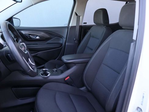 Used 2024 GMC Terrain SLE image 9