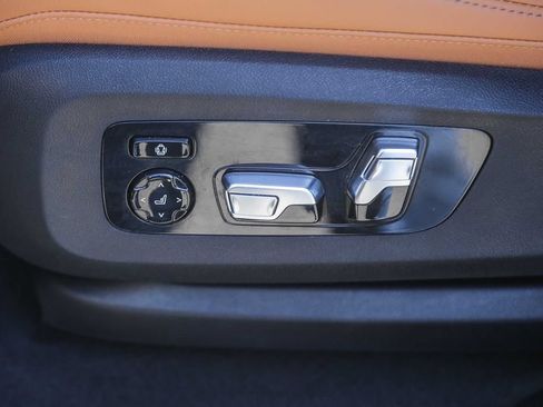 Used 2026 BMW X6 M60i AWD/4WD image 18
