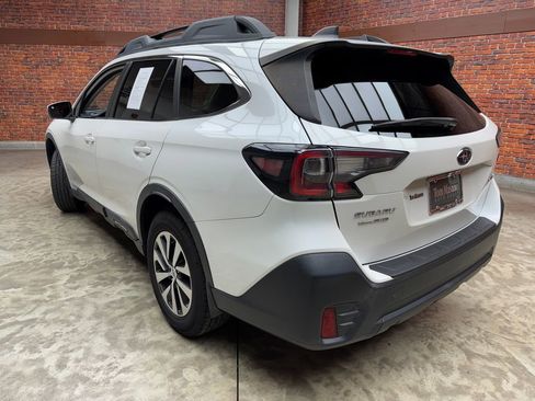 Used 2020 Subaru Outback Premium w/ Popular Package #1 AWD/4WD image 2