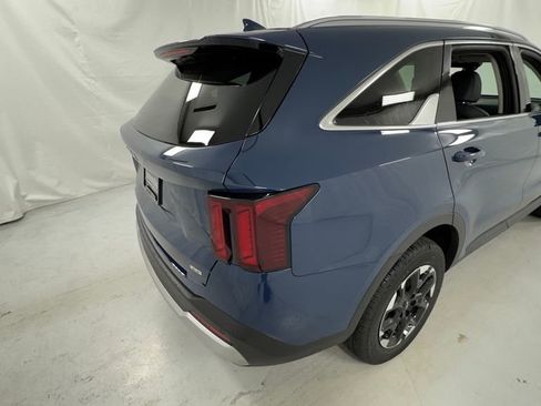 New 2026 Kia Sorento S AWD/4WD image 3