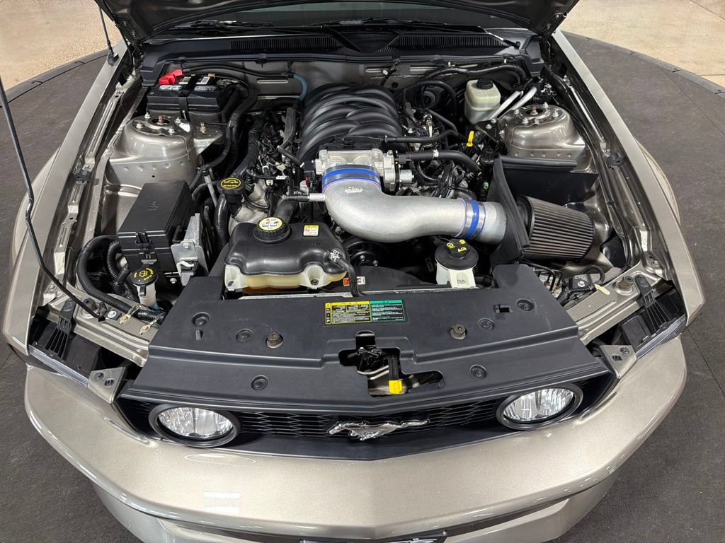 Used 2005 Ford Mustang GT RWD image 31