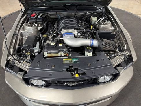 Used 2005 Ford Mustang GT RWD image 31