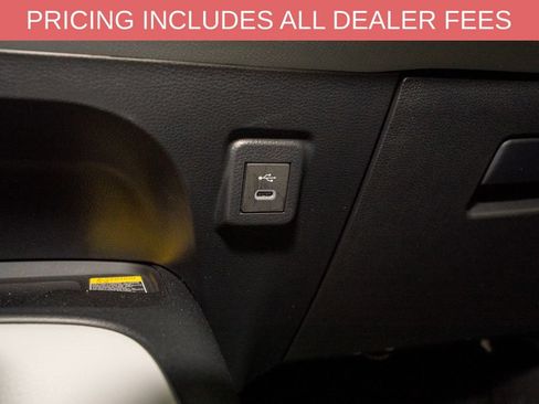 Used 2026 Toyota Corolla SE w/ SE Premium Package FWD image 14