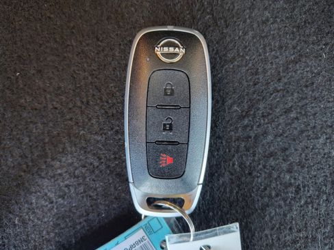 Used 2025 Nissan Kicks SR FWD image 29