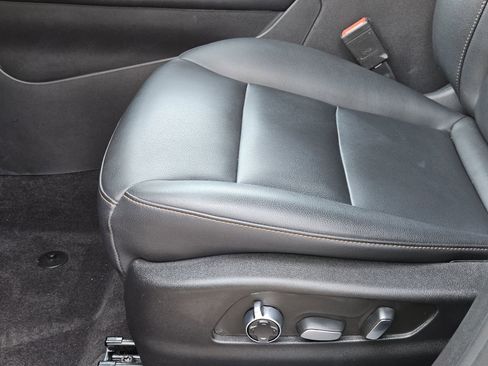 Used 2023 Cadillac XT4 Sport w/ LPO, Onyx Lite Package image 30