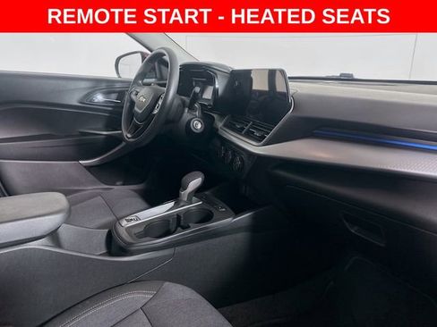 Used 2024 Chevrolet Trax LS w/ LS Convenience Package image 28