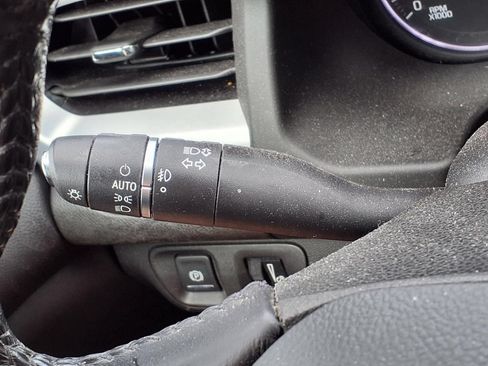 Used 2019 GMC Acadia SLT AWD/4WD image 21