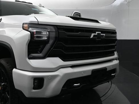 Used 2024 Chevrolet Silverado 3500 High Country w/ High Country Premium Package AWD/4WD image 35