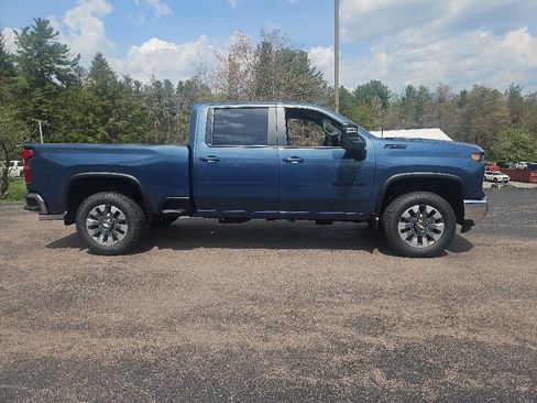 New 2026 Chevrolet Silverado 2500 LT w/ All Star Edition AWD/4WD image 5