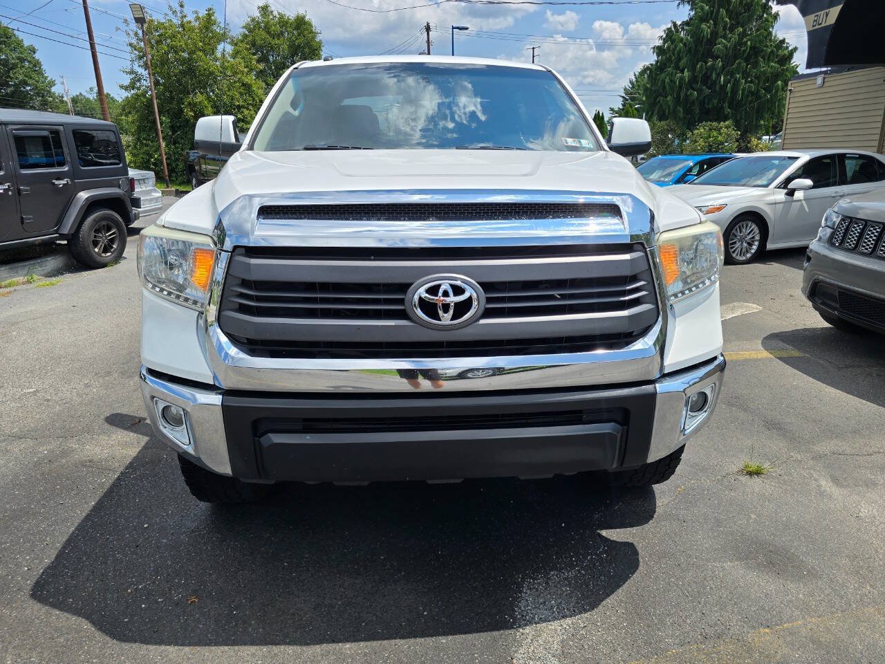 Used 2014 Toyota Tundra SR5 w/ TRD Off Road Package AWD/4WD image 8