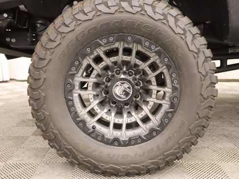 New 2025 Ford F250 Lariat w/ Lariat Ultimate Package image 6