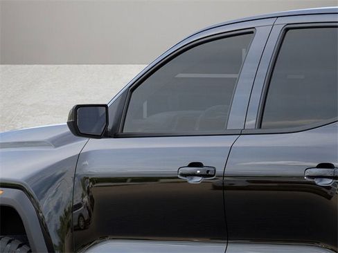 New 2025 GMC Canyon Elevation w/ Convenience Package image 12