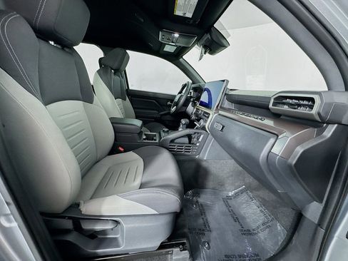 Used 2024 Toyota Tacoma TRD Sport image 28