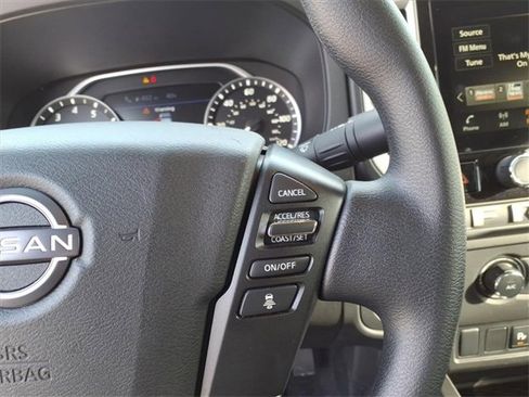 Certified 2025 Nissan Frontier SV image 11