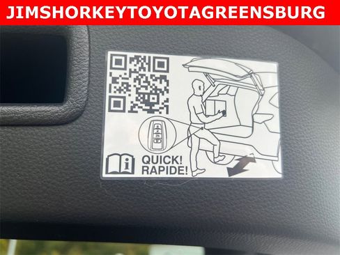 Used 2024 Toyota Venza XLE image 35