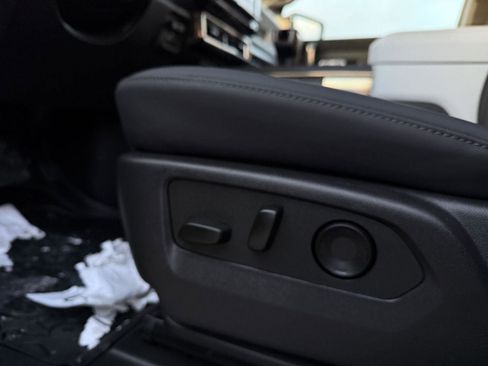 Certified 2025 GMC Hummer EV 2X image 15