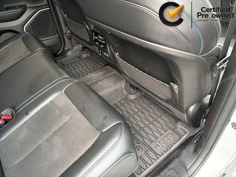 Certified 2022 Jeep Grand Cherokee Trailhawk w/ Advanced Protech Group II AWD/4WD image 32