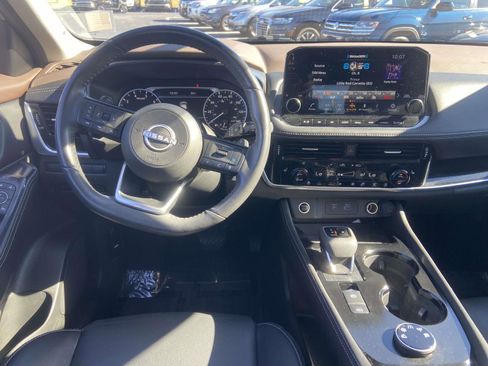 Used 2023 Nissan Rogue SL w/ SL Premium Package AWD/4WD image 14