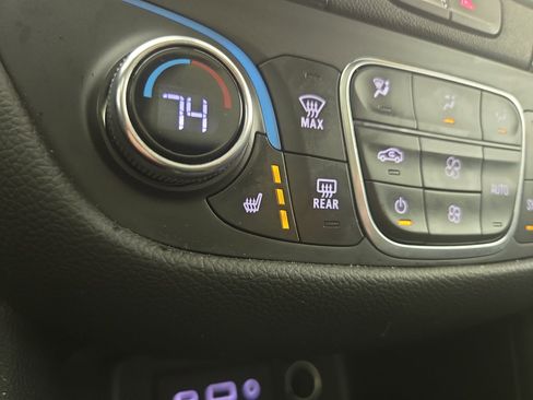 Used 2024 Chevrolet Equinox RS image 27