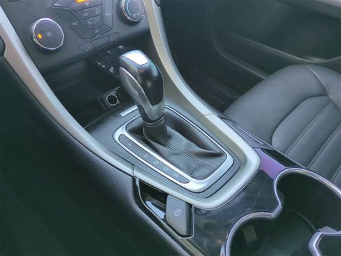 Used 2016 Ford Fusion SE w/ Equipment Group 202A image 31