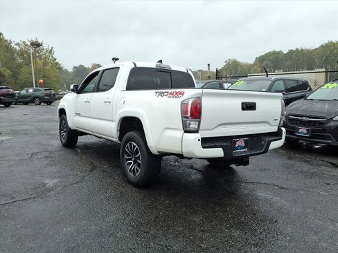 Certified 2023 Toyota Tacoma TRD Sport image 2