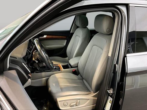 Used 2022 Audi Q5 2.0T Premium Plus w/ Premium Plus Package AWD/4WD image 8