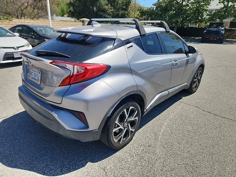 Used 2018 Toyota C-HR XLE image 5