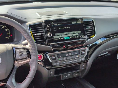 New 2026 Honda Ridgeline Black Edition image 16