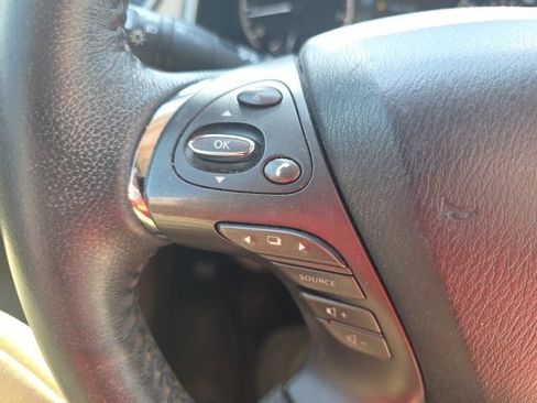 Used 2019 Nissan Murano SL w/ SL Technology Package FWD image 16