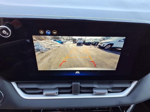 Used 2025 Chevrolet Equinox LT image 25