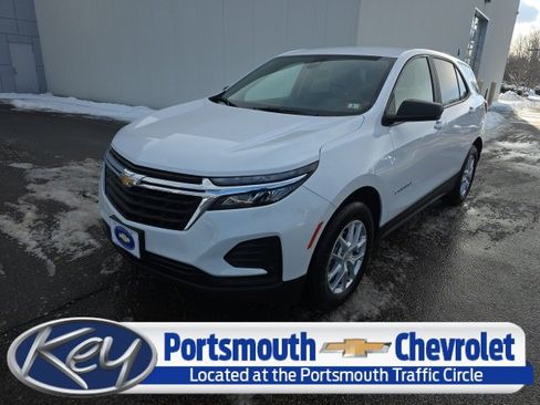 Used 2024 Chevrolet Equinox LS image 1