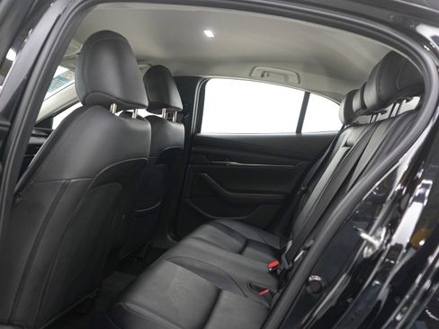 Used 2019 MAZDA MAZDA3 Sedan FWD image 16