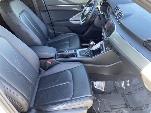 Used 2023 Audi Q3 2.0T Premium image 9