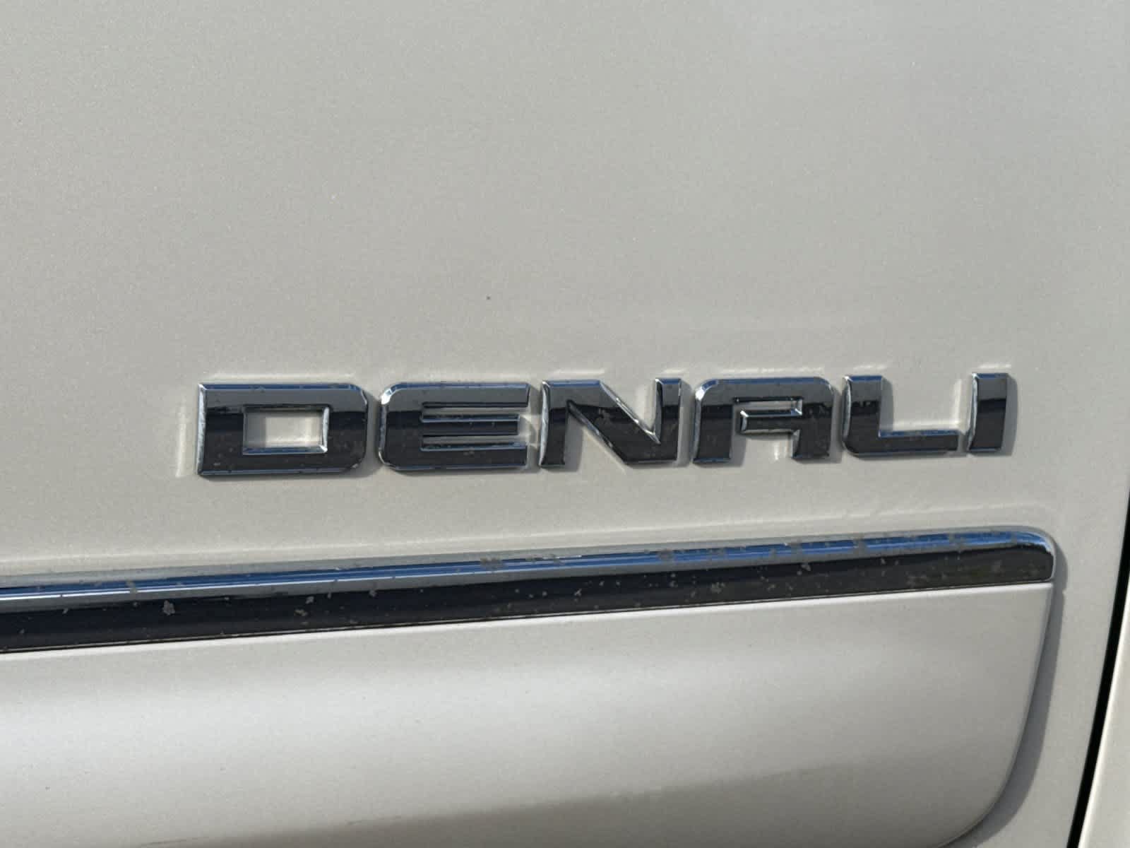 Used 2013 GMC Sierra 1500 Denali AWD/4WD image 25