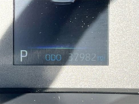 Used 2023 Toyota Corolla SE w/ SE Premium Package image 12