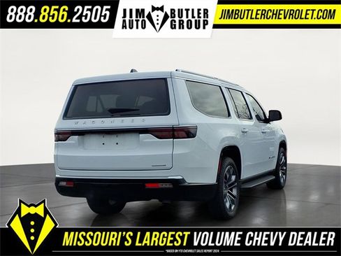 Used 2024 Jeep Wagoneer L Series II w/ Flexible Seating Group image 4