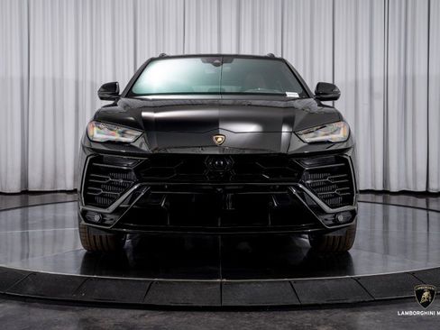 Used 2019 Lamborghini Urus image 2