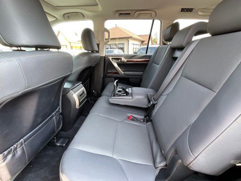Used 2019 Lexus GX 460 Premium AWD/4WD image 32