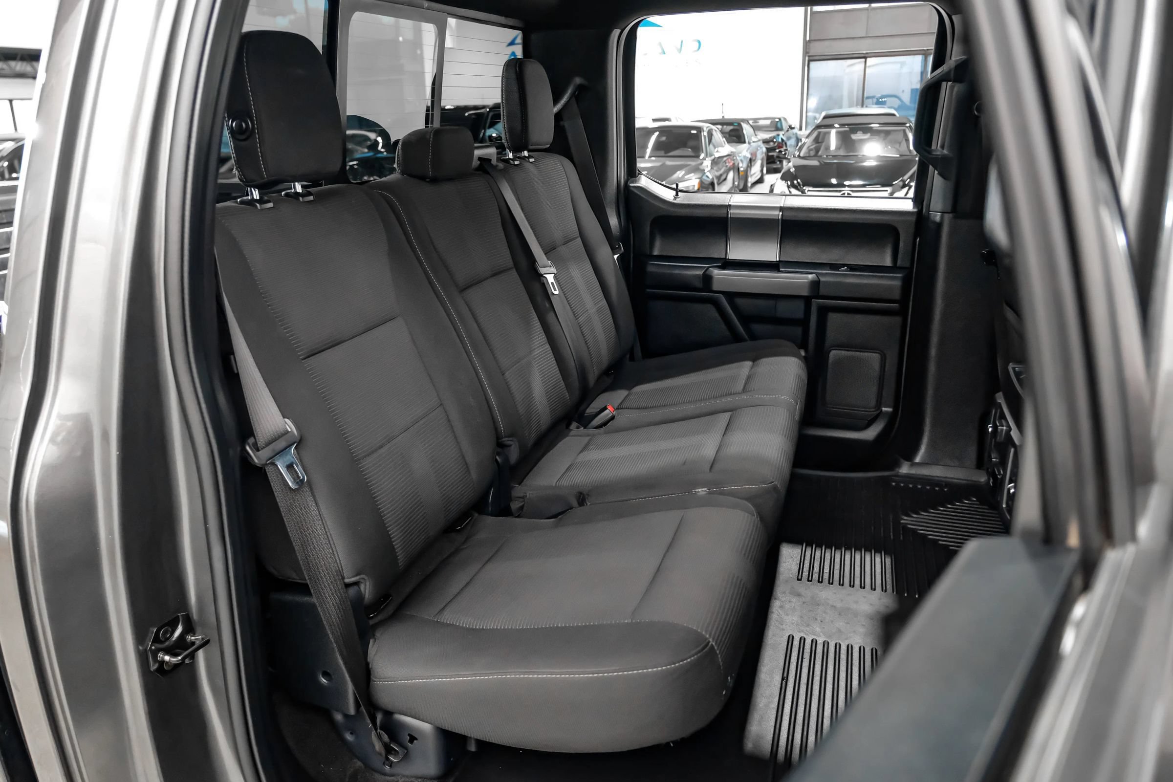 Used 2017 Ford F150 XLT w/ Equipment Group 302A Luxury AWD/4WD image 44