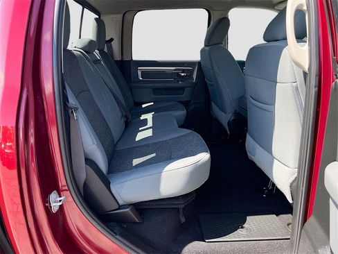 Used 2019 RAM 1500 Big Horn image 24