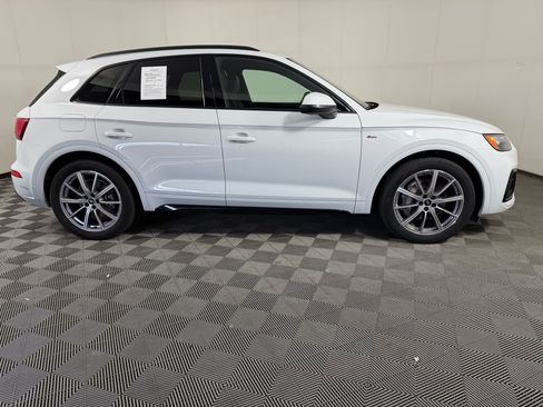 Used 2023 Audi Q5 e Premium Plus w/ Premium Plus Package AWD/4WD image 8