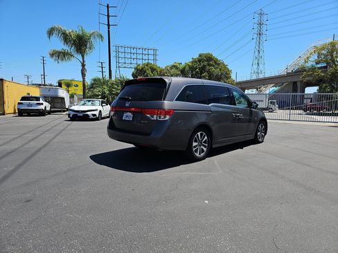 Used 2014 Honda Odyssey Touring Elite image 5