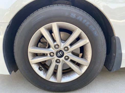 Used 2015 Hyundai Sonata SE FWD image 5