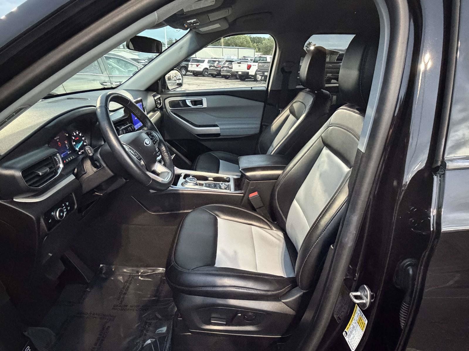 Certified 2023 Ford Explorer XLT w/ Equipment Group 202A AWD/4WD image 21