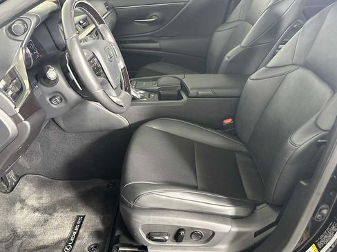 Used 2019 Lexus ES 350 w/ Premium Package FWD image 8
