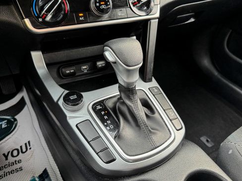 Used 2022 Kia Seltos LX image 29