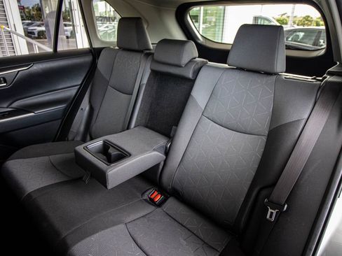 Used 2019 Toyota RAV4 XLE AWD/4WD image 26