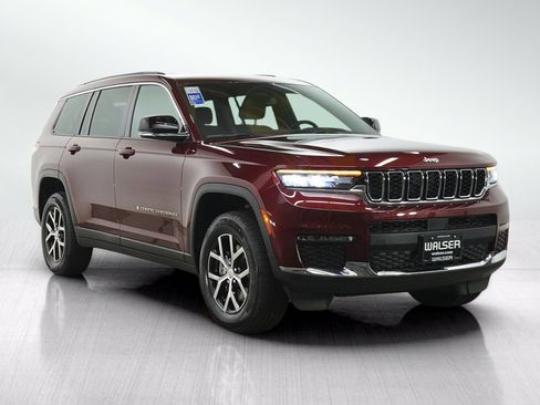 Used 2024 Jeep Grand Cherokee L Limited AWD/4WD image 8
