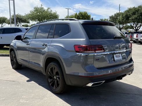 Used 2023 Volkswagen Atlas SE image 7