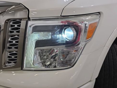 Used 2017 Nissan Titan Platinum Reserve AWD/4WD image 29